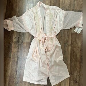 Pink Dentelle Vintage Silk Robe with Lace Trim and Pockets